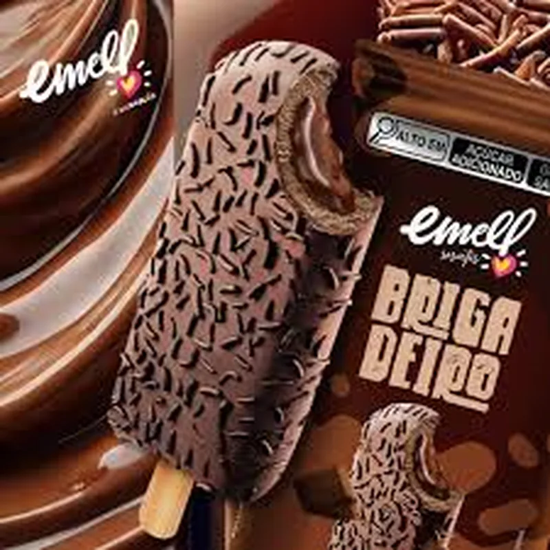 PICOLÉ DE BRIGADEIRO RECHEADO